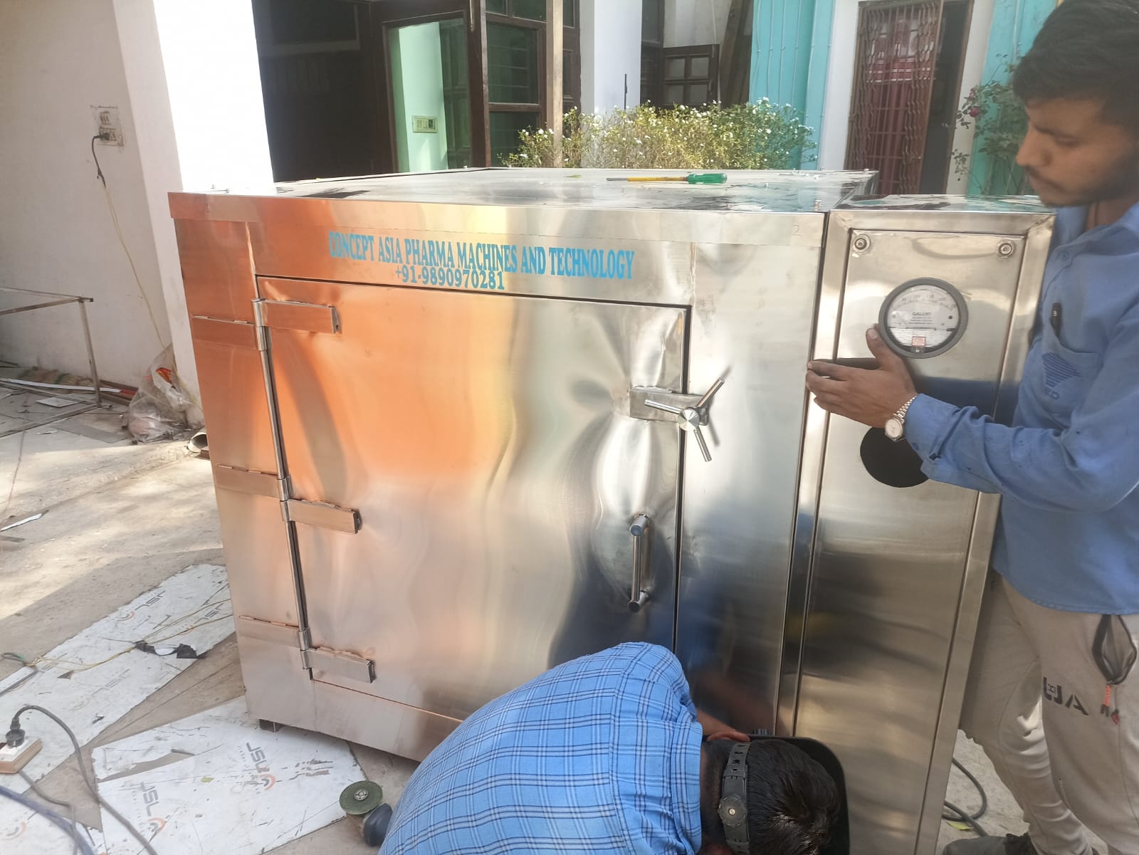 Tray dryer
